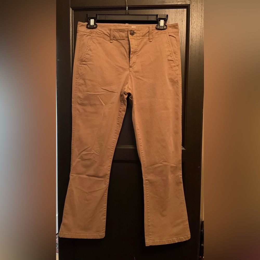 Gap EUC 4 Khaki Crops *Accurate Color* - Picture 2 of 5